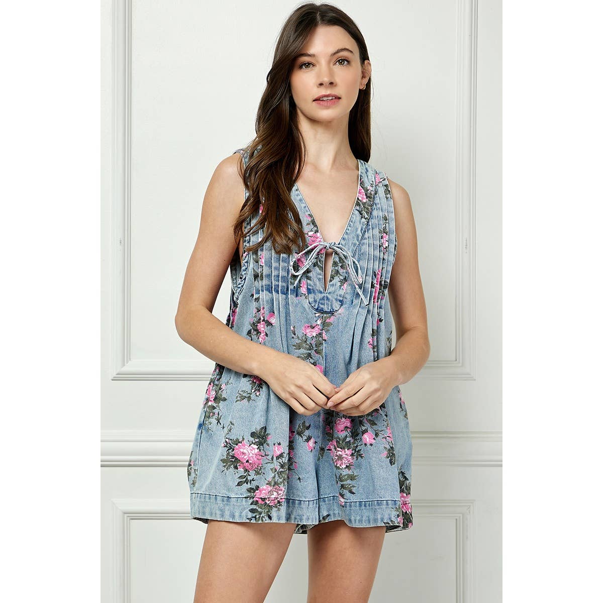 Leopard Printed Pleated V Neck Sleeveless Romper