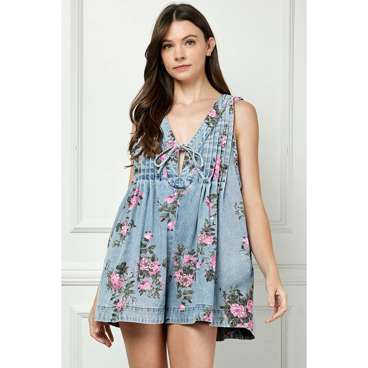 Leopard Printed Pleated V Neck Sleeveless Romper