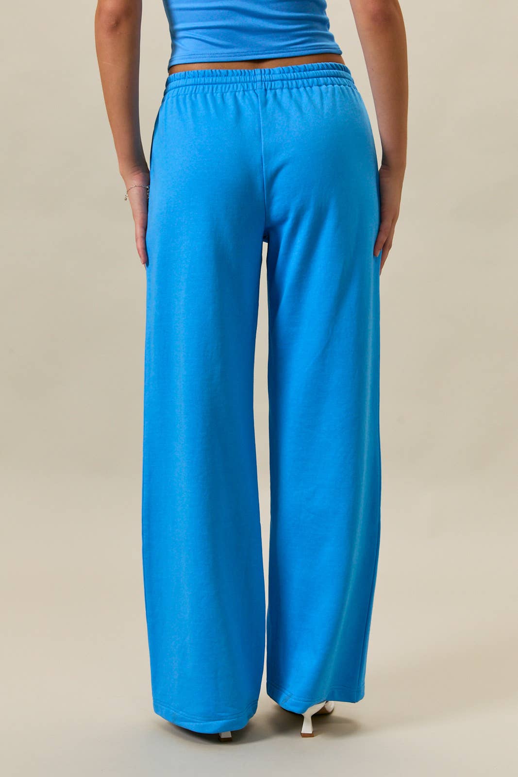MID-RISE WIDE LEG SWEATPANTS