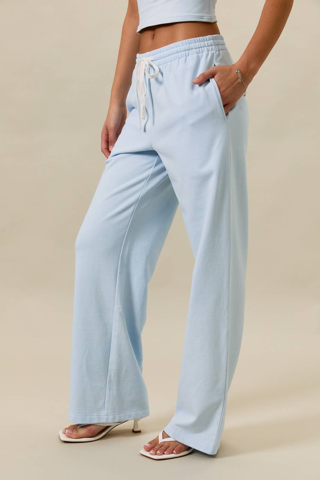 MID-RISE WIDE LEG SWEATPANTS
