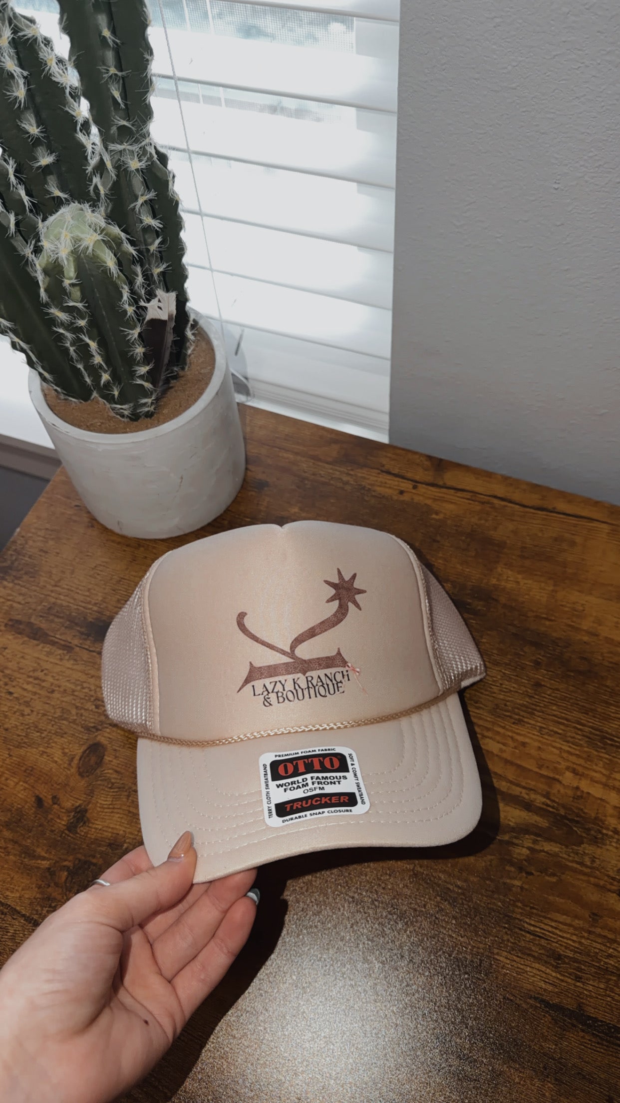 Leopard Lazy k Trucker