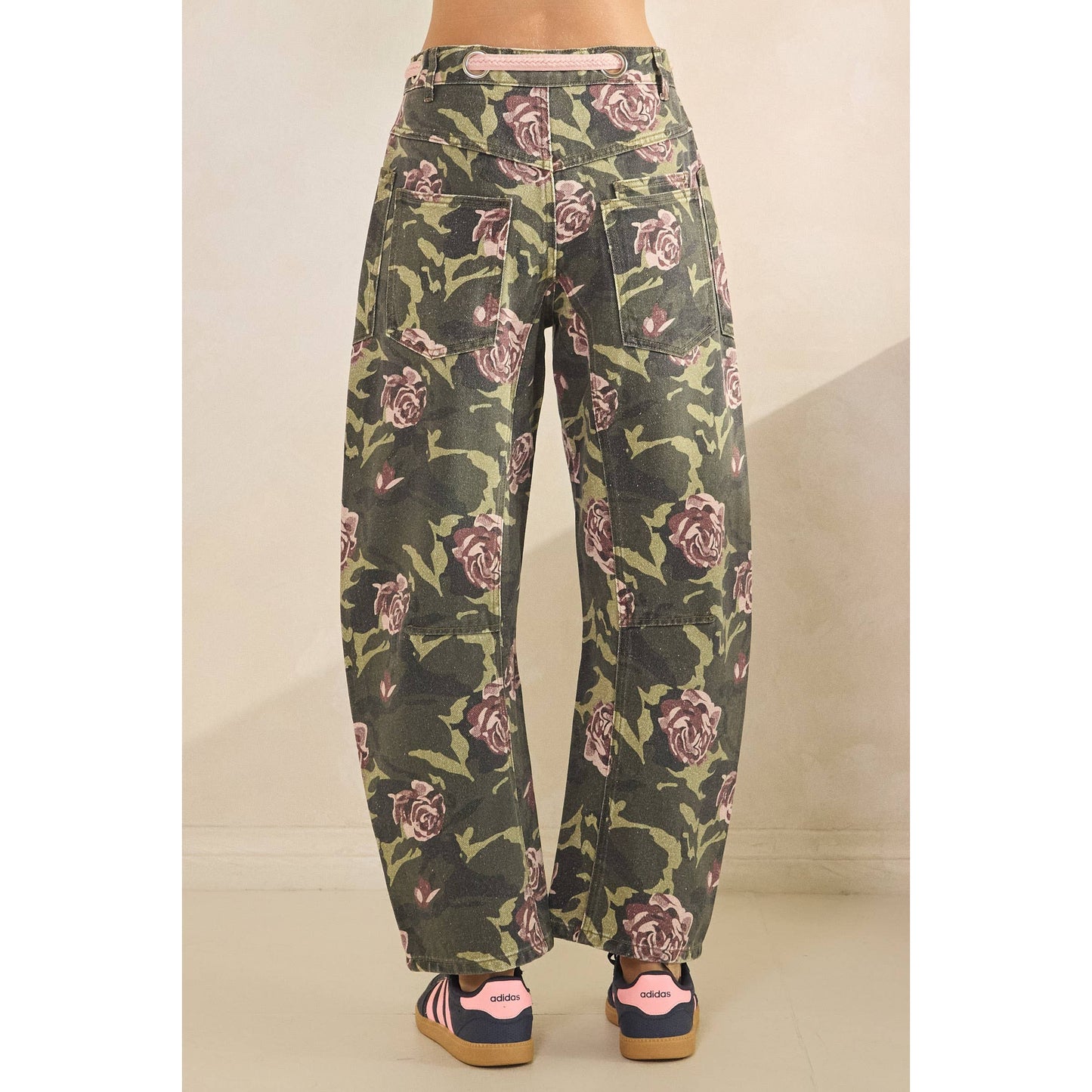 Printed Horseshoe Jeans with Belt Detail