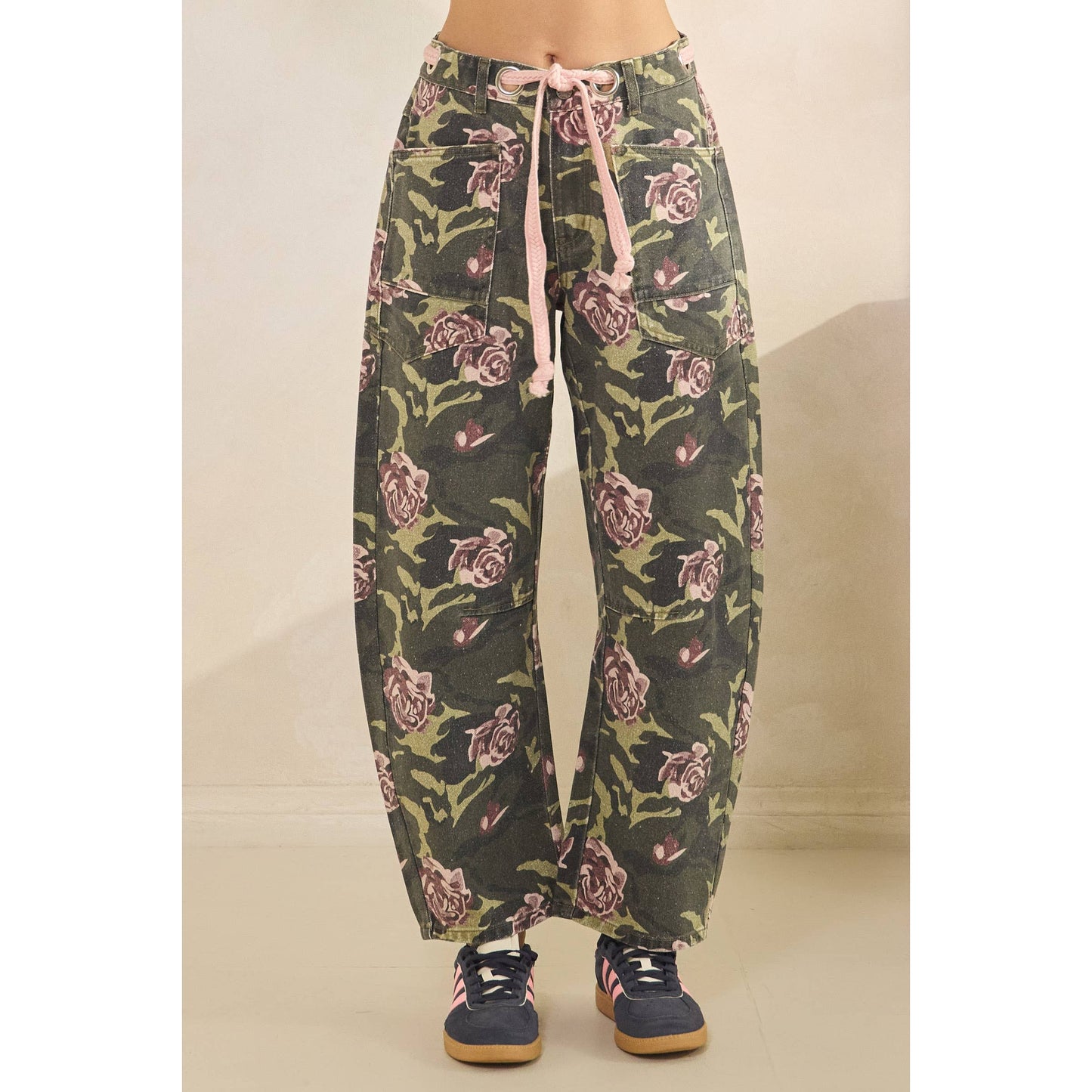 Printed Horseshoe Jeans with Belt Detail