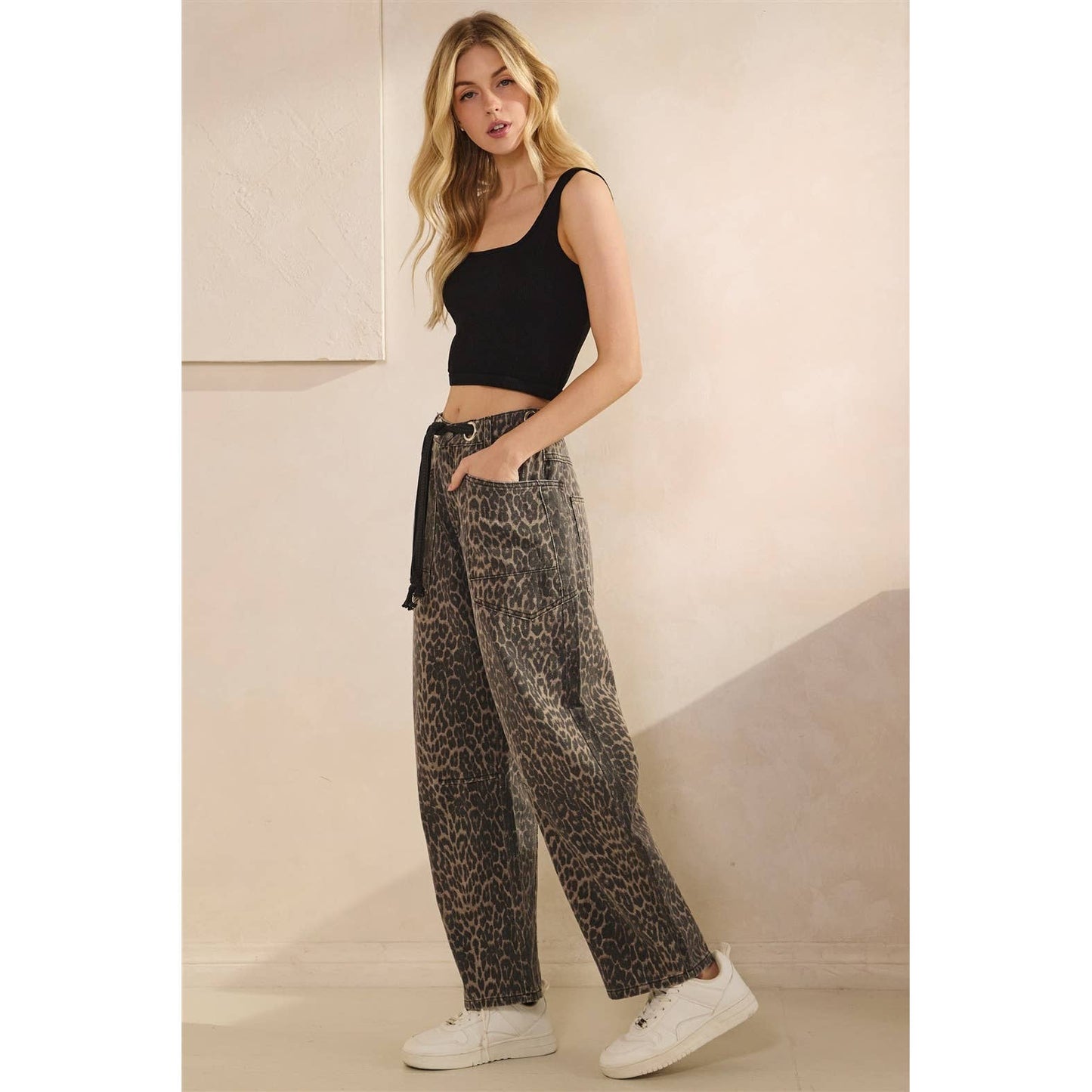 Printed Horseshoe Jeans with Belt Detail