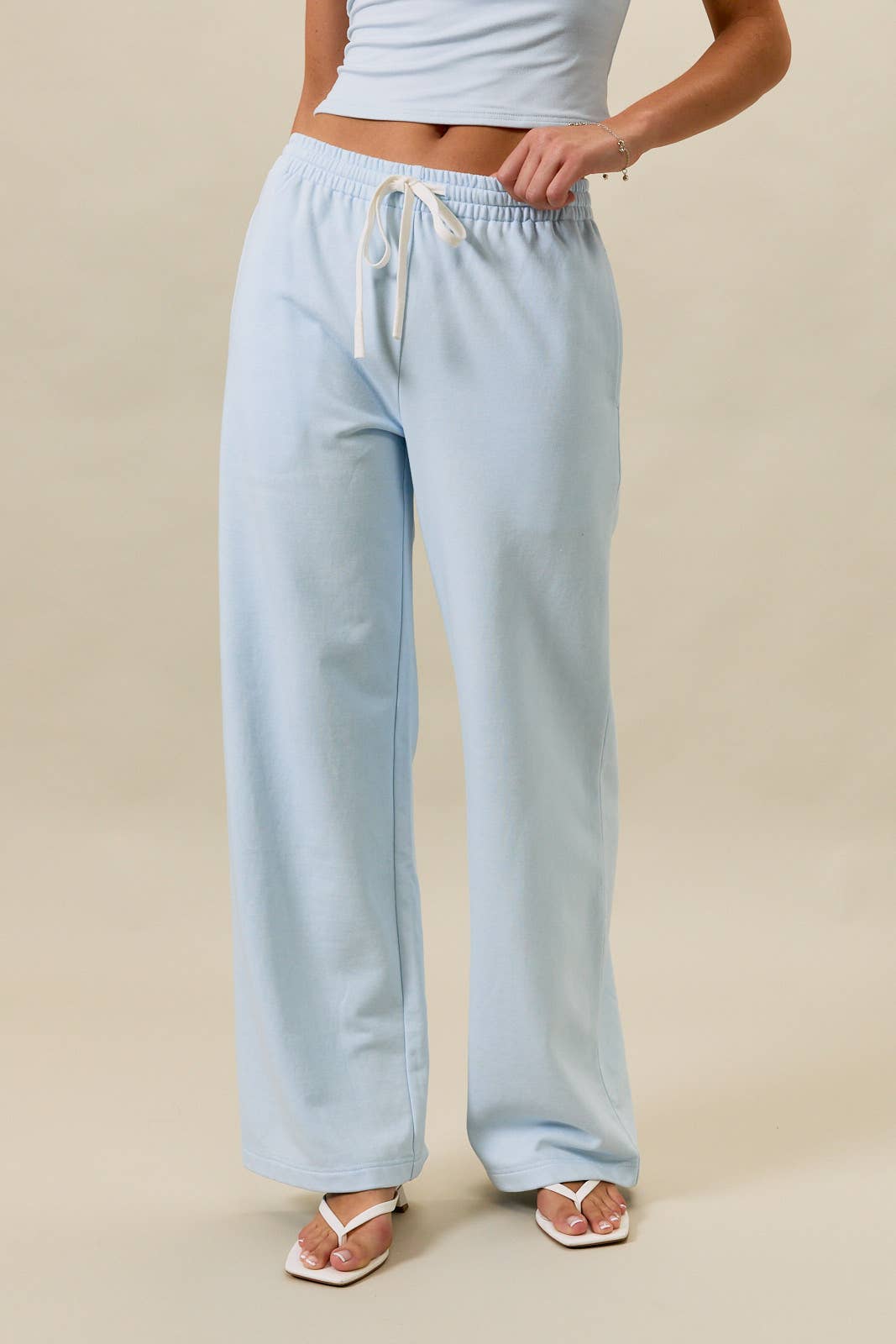 MID-RISE WIDE LEG SWEATPANTS